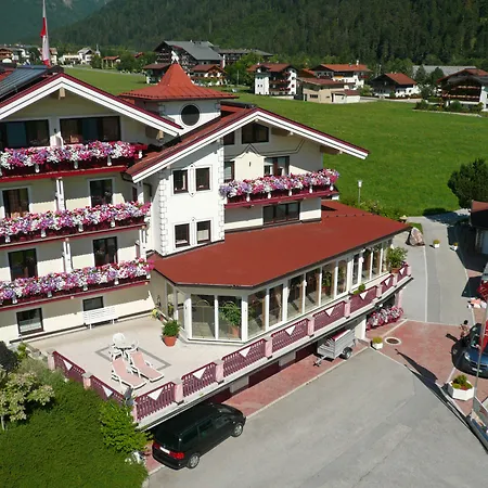 Szálloda Auszeit Pertisau