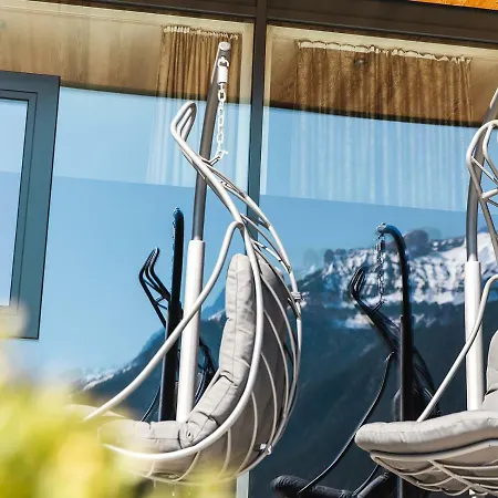 آوسزايت فندق